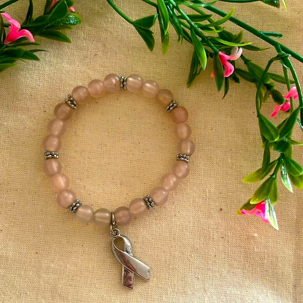 Breast Cancer Awareness Pink Beaded Elastic Ribbon Charm Bracelet NWOT